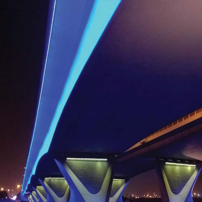 کاربرد چراغ استخری خطی پایه دار مدل PA102