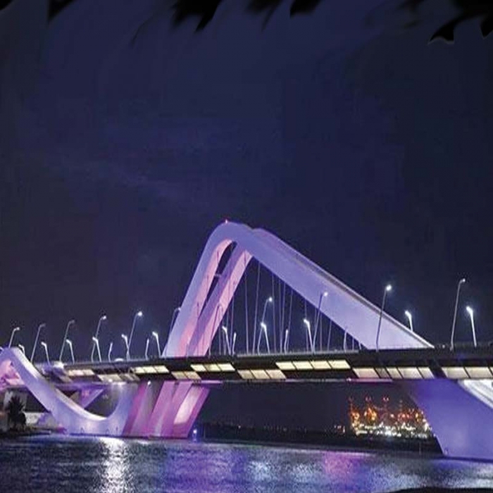 کاربرد چراغ استخری خطی LED پایه دار 12 وات مدل PA18