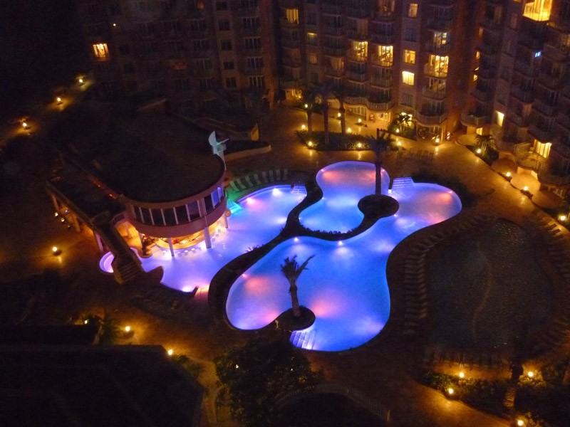 نورپردازی استخر