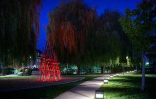 نورپردازی فضای سبز