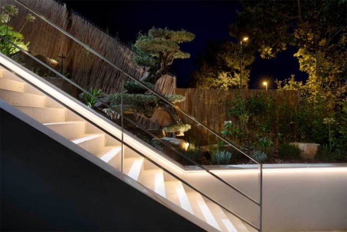 استفاده از چراغ خطی در نورپردازی پله