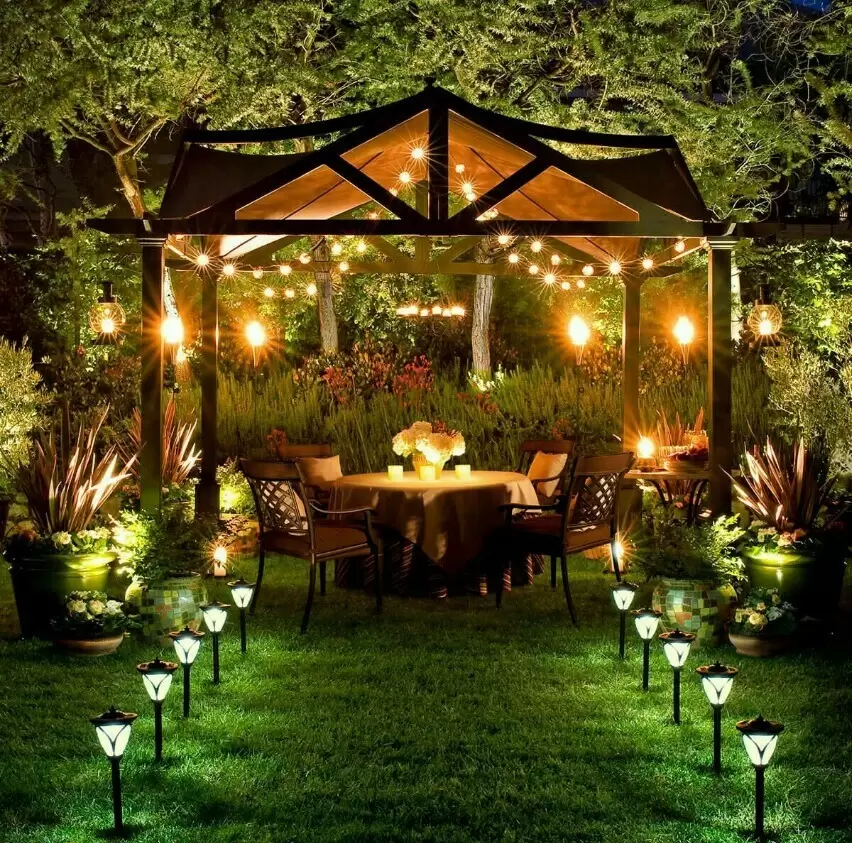 نورپردازی ویلا و باغ با چراغ های خورشیدی