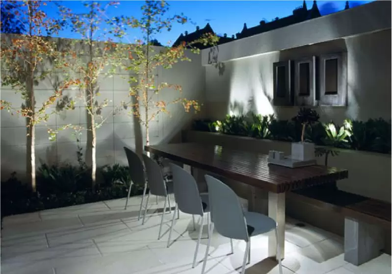 تکنیک های نورپردازی در فضای باز 13 Silhouette-lighting-example2