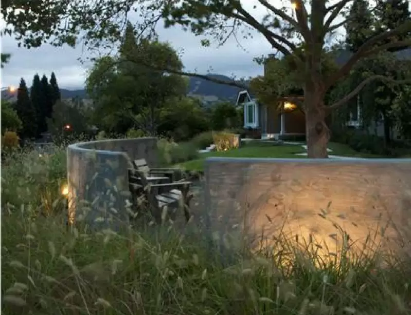 تکنیک های نورپردازی در فضای باز 29 Wall-lighting-example1